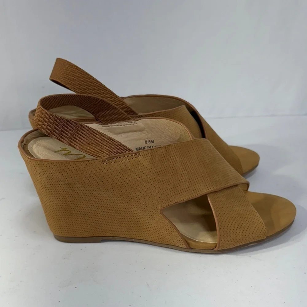 🥿 nwob Matisse Harlow Tan Perforated Wedge Sandals